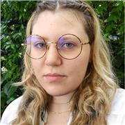 Fotografa freelancer offre lezioni teoriche con esercizi sul campo di fotografia